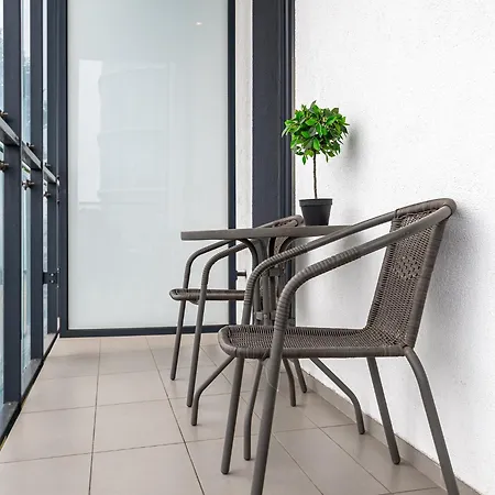 Rentplanet - Bliska Wola Daire *