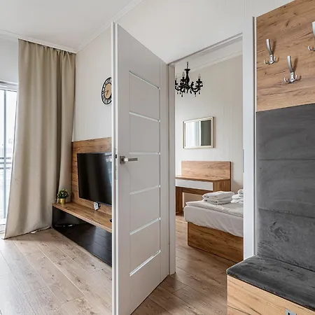 Apartamento Rentplanet - Bliska Wola Varsovia