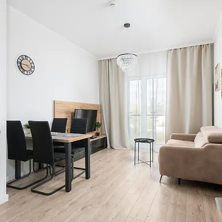 Rentplanet - Bliska Wola شقة *