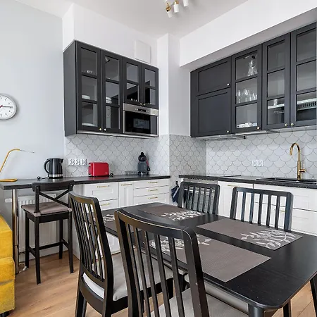 Rentplanet - Bliska Wola Apartamento *