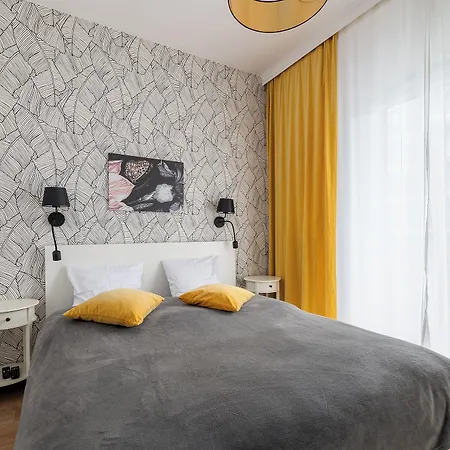 Rentplanet - Bliska Wola Apartamento *
