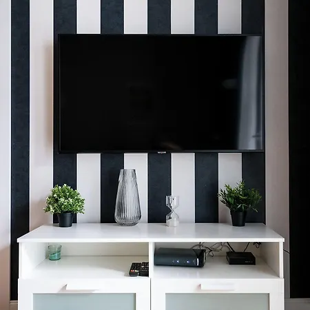 Rentplanet - Bliska Wola Apartamento *