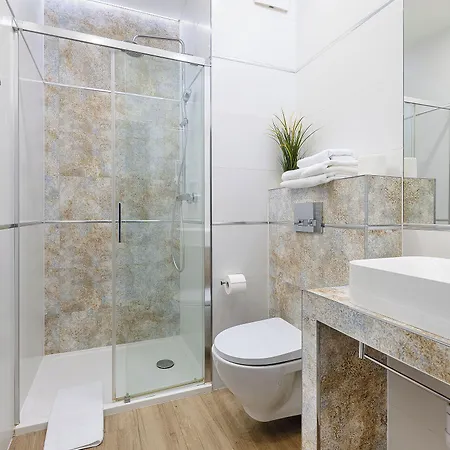 Rentplanet - Bliska Wola Apartman *